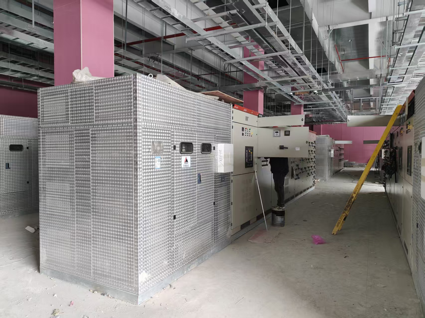 ���̰���